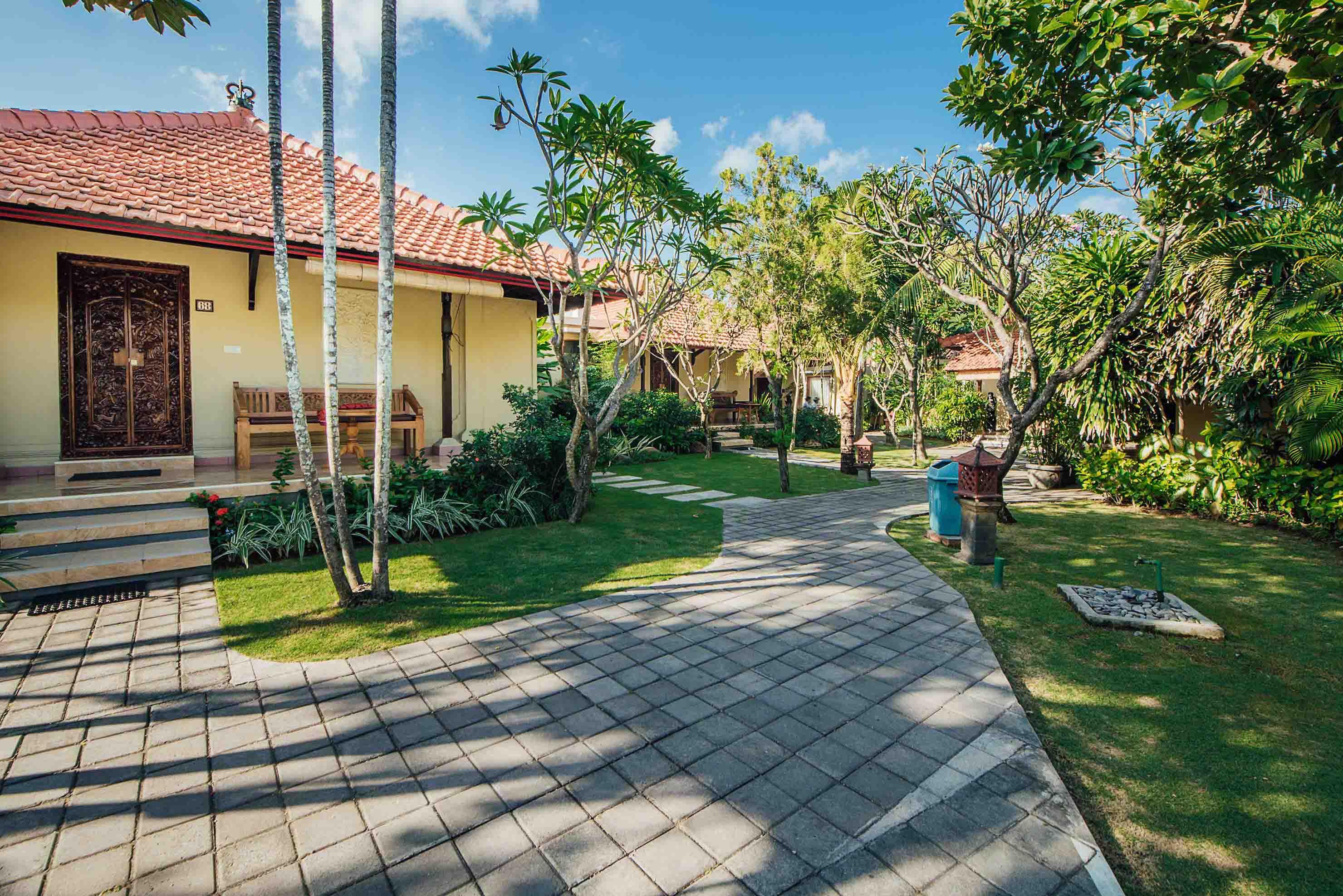 Kuta Puri Bungalows, Villas And Resort Dış mekan fotoğraf